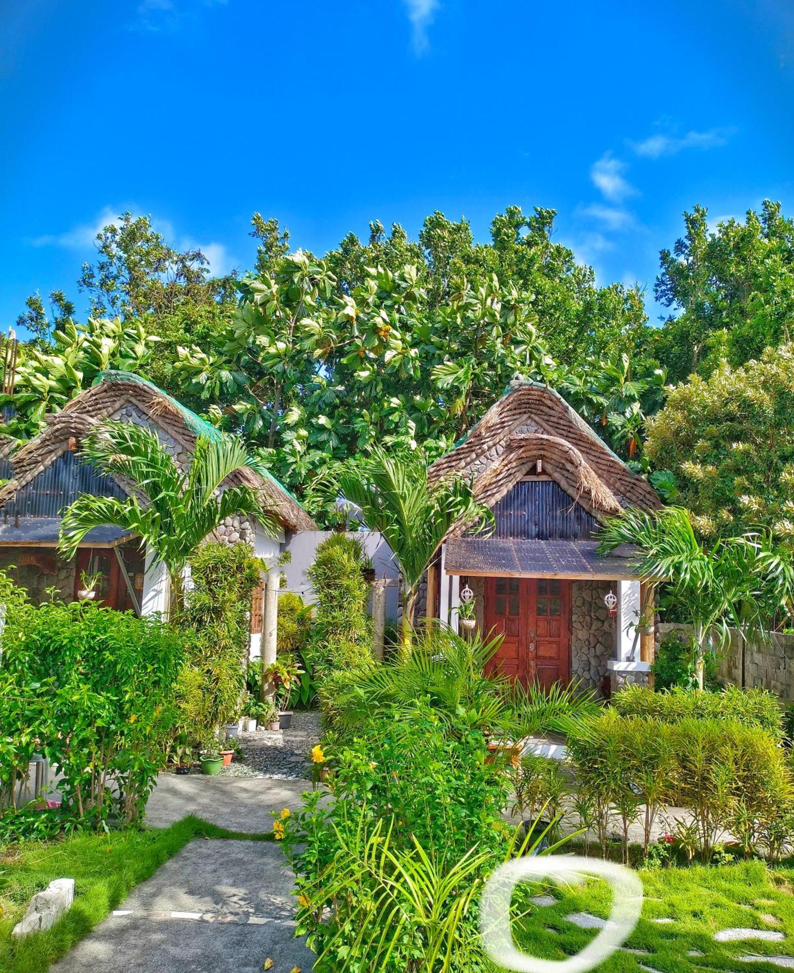 Batanes Cabin Basco Esterno foto